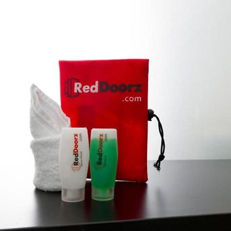 Reddoorz @ Surapati Hotel Bandung Exterior foto