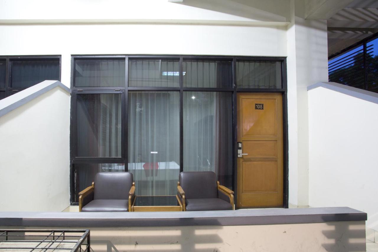 Reddoorz @ Surapati Hotel Bandung Exterior foto